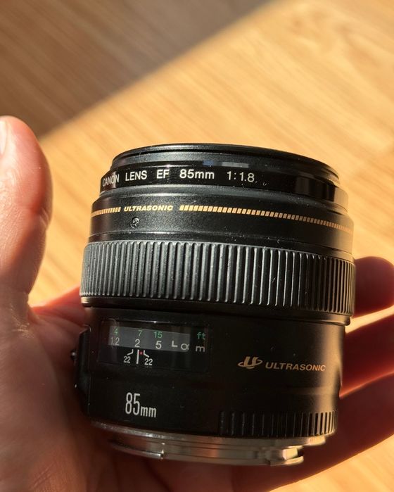 Canon EOS R + Obiective (24-70mm f/2.8 II, 85mm f/1.8)