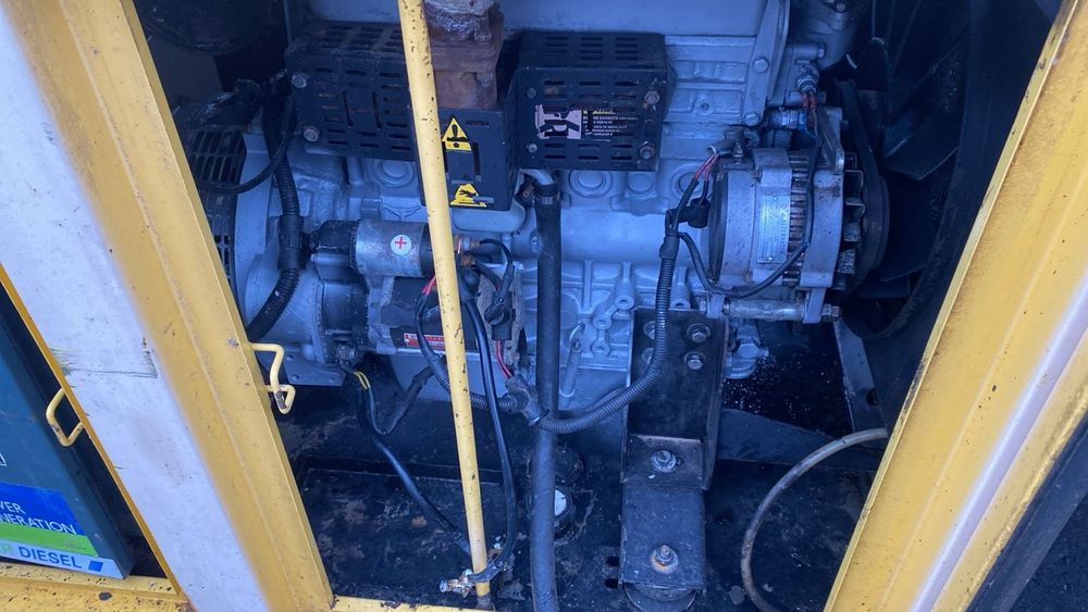 Продам генератор Aksa APD20