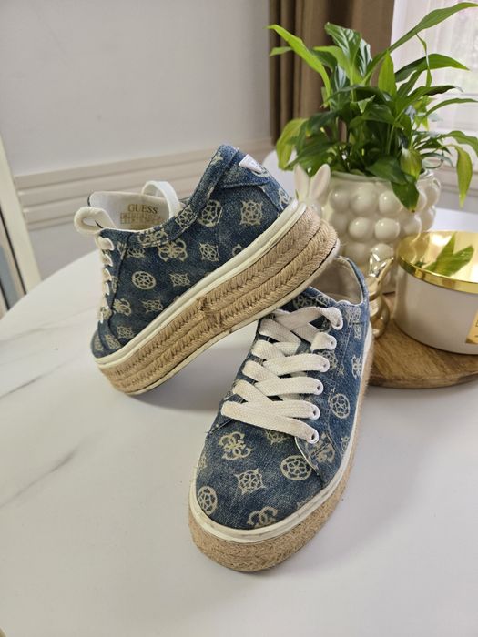 Ескадрили Guess размер 36