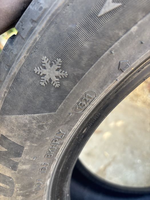 Зимние шины 215/55 R17