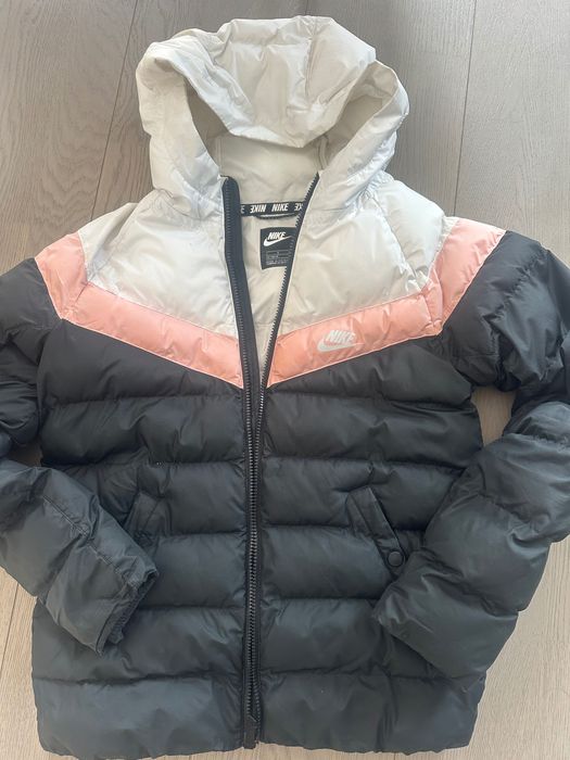 Яке Nike за момиче-зимно
