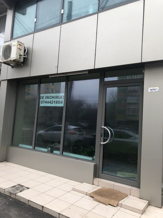 Inchiriez spatiu comercial stradal, toate utilitatile
