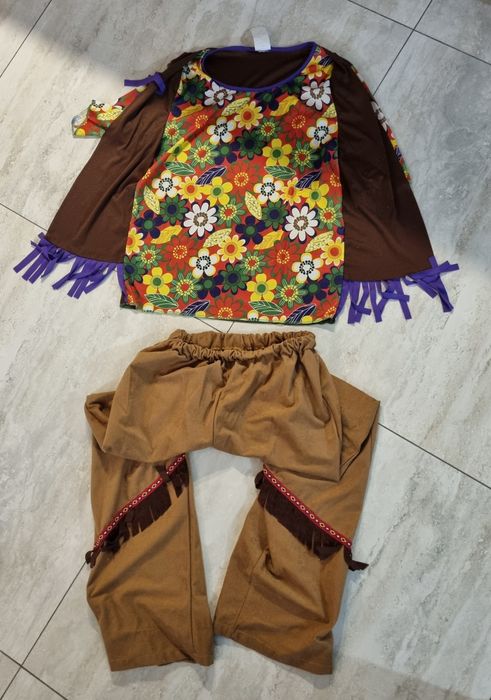 Recuzita uniforme carnaval si accesorii