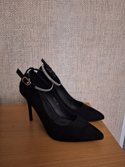 туфли продам новые