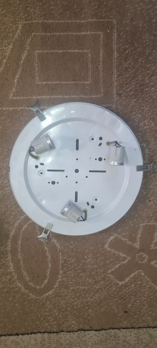 Продам люстру в хорошем состоянии