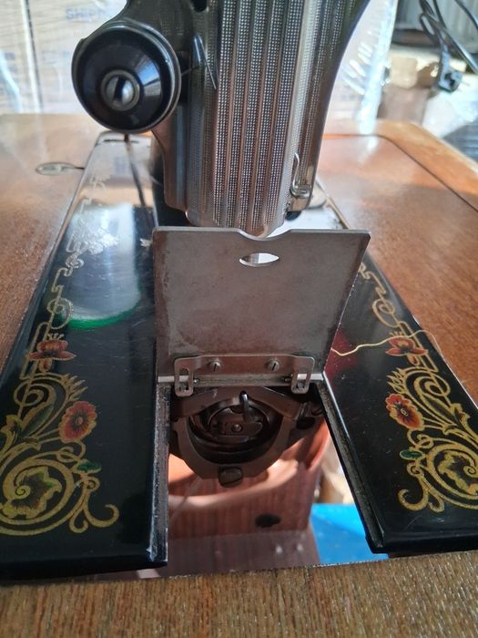 Работеща шевна машина