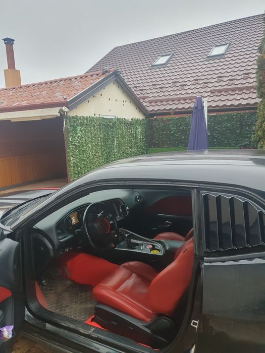 Dodge challenger 4x4