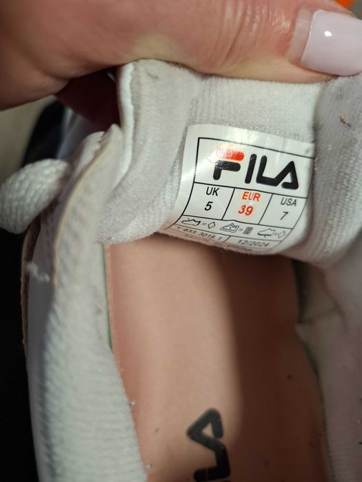 Маратонки дамски FILA