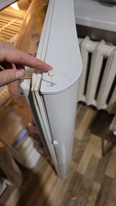 Холодильник Indesit