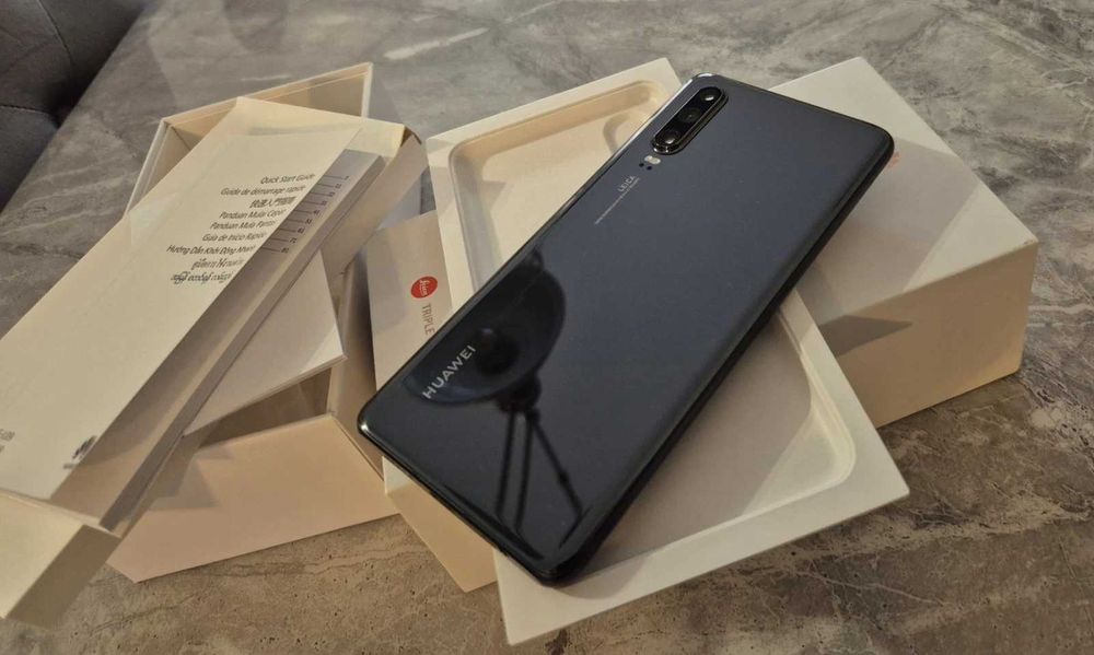 Huawei P30 ELE-L29 128GB / 8GB RAM, КАТО НОВ