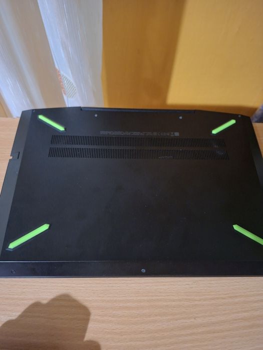 Продавам лаптоп HP