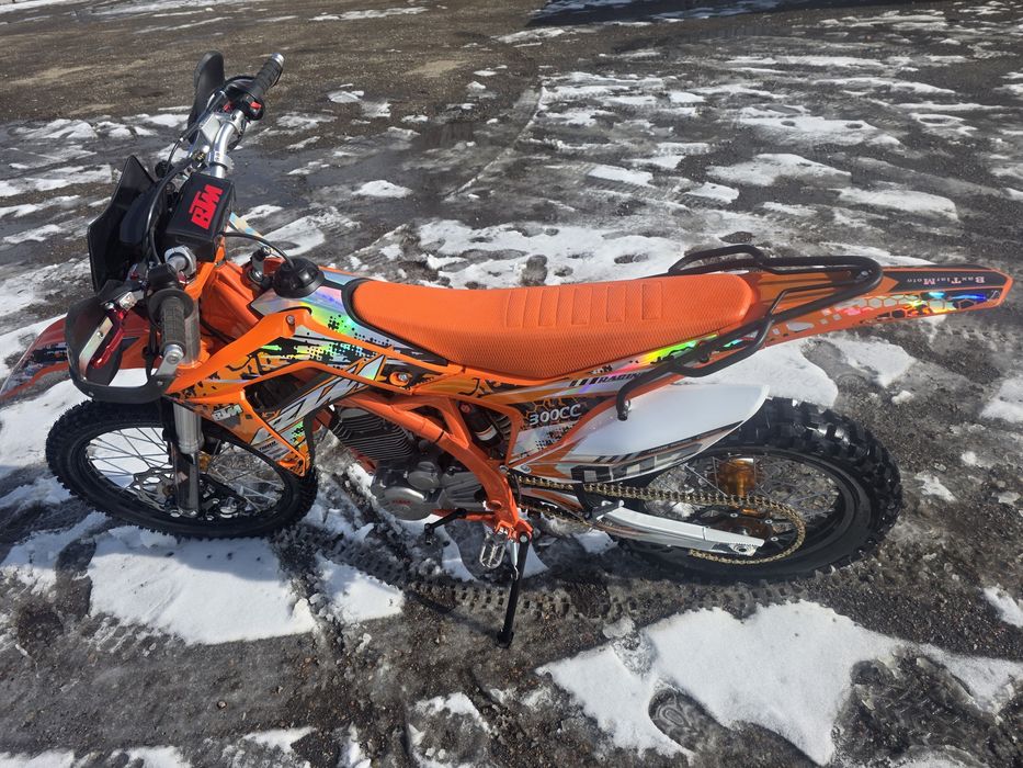 Продам мотоцикл BTM300