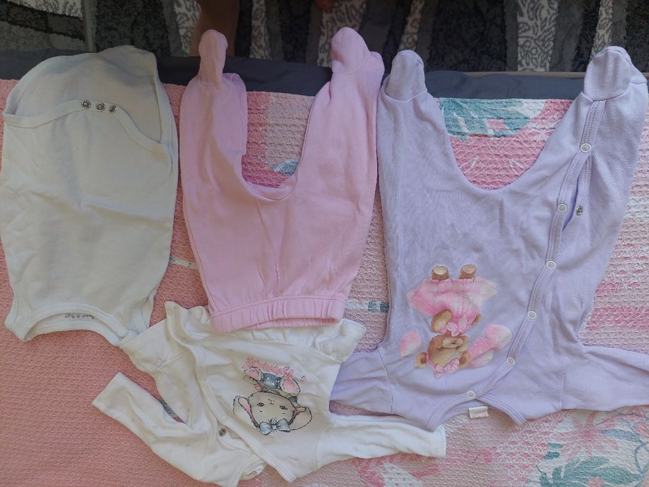 Дрешки за новородено. В отлично състояние са. Размерите са 56-62.