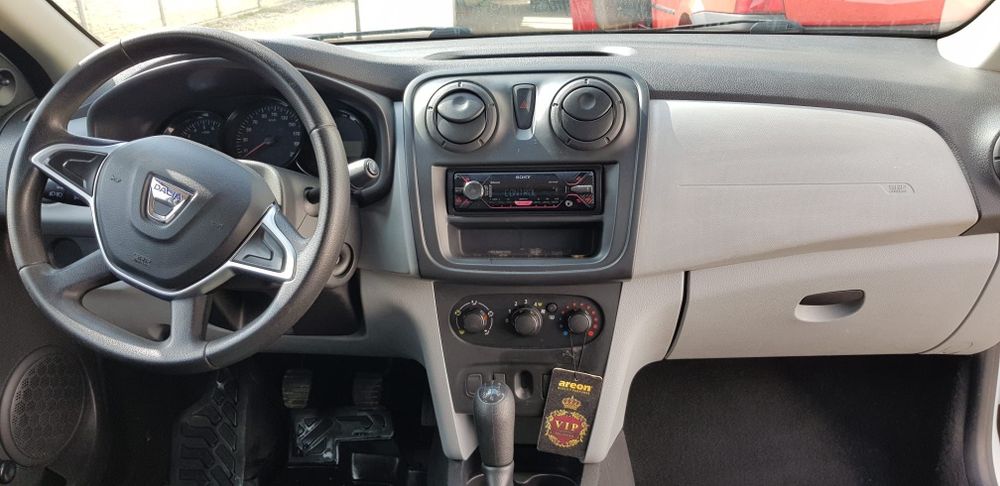 Vand logan anul 2013