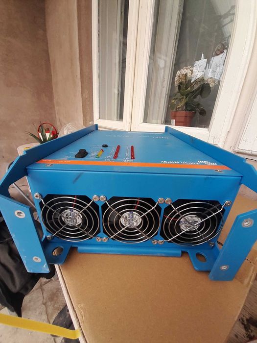 Incarcator baterie Victron  Skaylla-i 24V 100A1+1 outputs stare buna