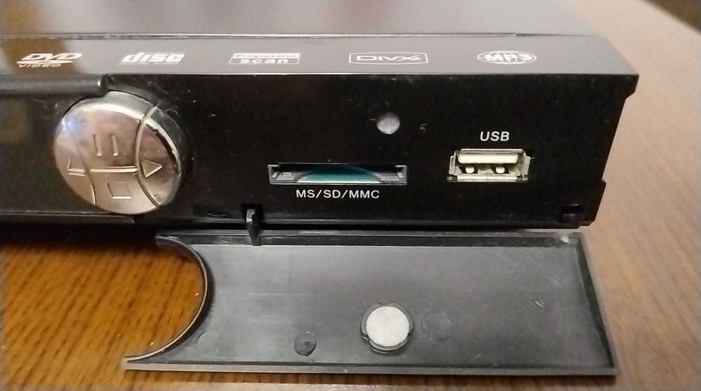 DVD playere Digital DVX 200B si E-Boda DVX 575USB