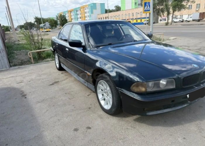 Бмв, 730, 1995 год