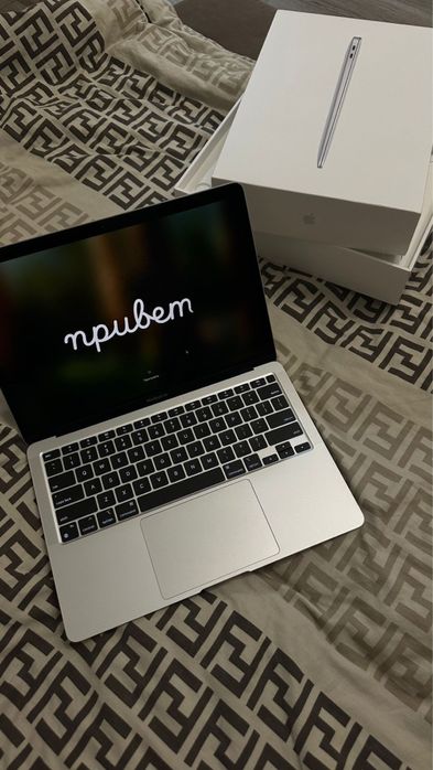 Ноутбук Apple MacBook
