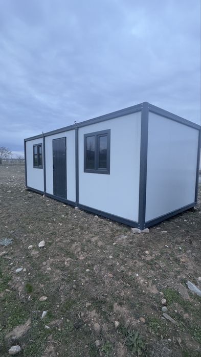 Контейнери 300/700  Контейнери / Фургон по порьчка