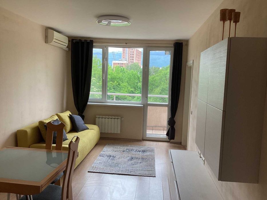 Двустаен апартамент в Слатина