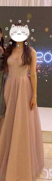 Платье вечернее продается