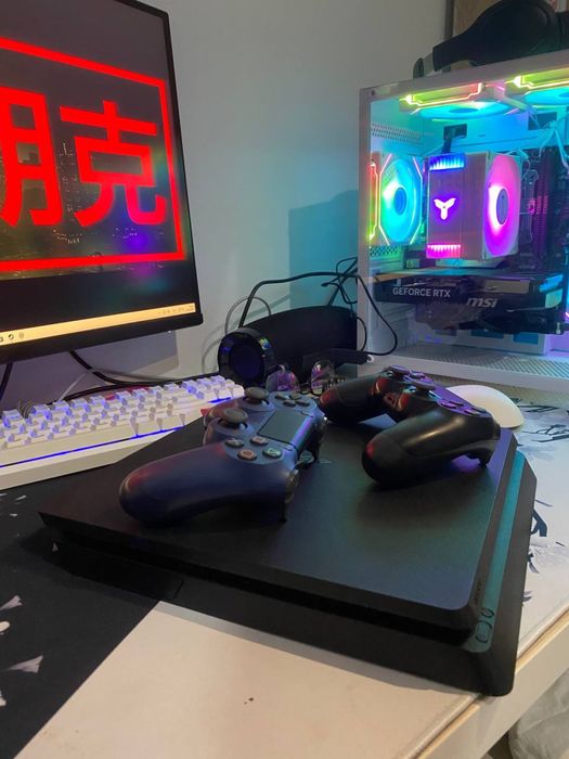 Продаю ps 4  , 2 джостика , hdmi кабель