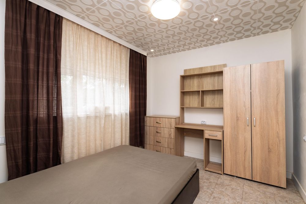 Двустаен  400€ ...