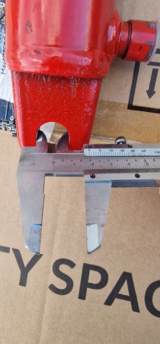 Cilindru hidraulic 360 mm deschide 200 mm tija 30 mm diametru bolturi