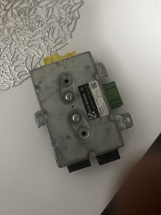 Vand navi bmw e60 aprope completa plus alte piese