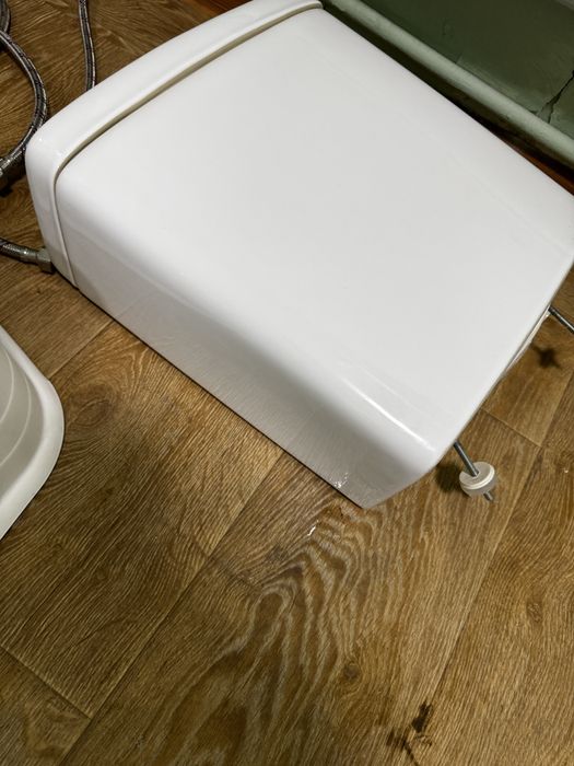 Унитаз в отличном состоянии