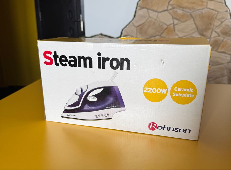 Fier de călcat Rohnson R331 | 2200 W | Talpă ceramică | Abur puternic