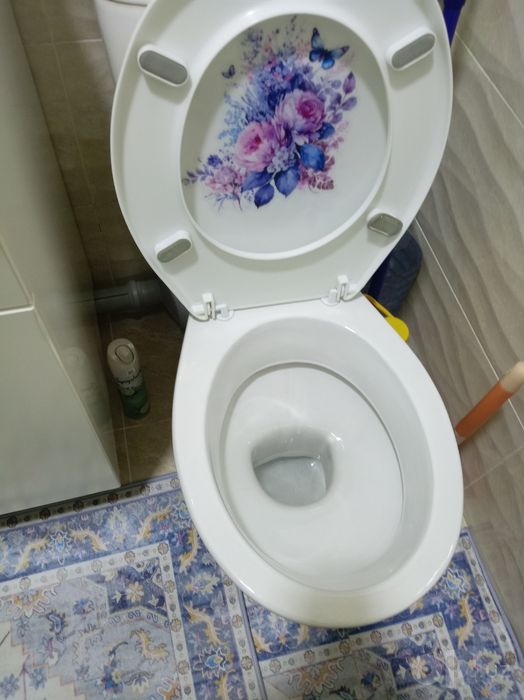 Срочно продам унитаз