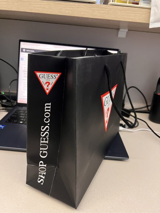 Пакеты  подарочные GUESS