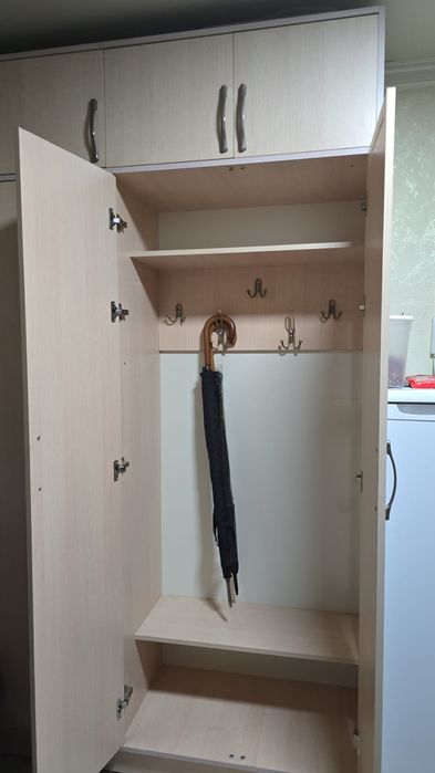 Шкаф для прихожей