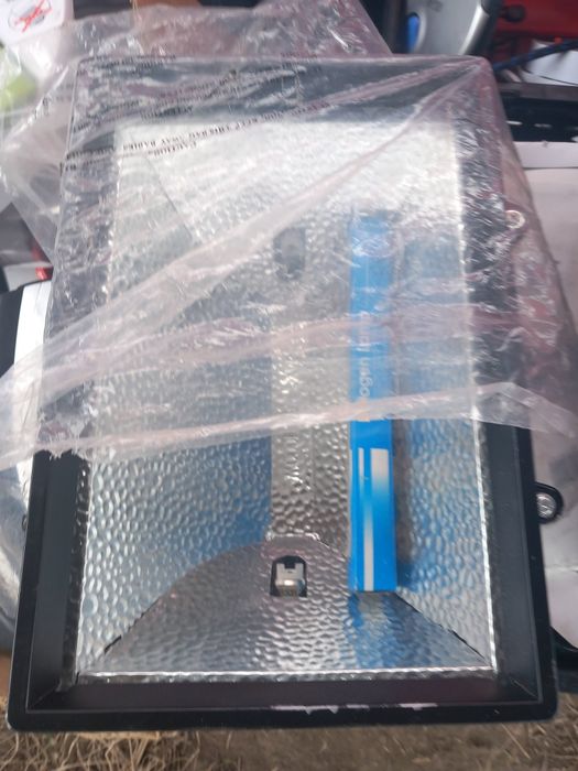 Lampă Halogen nefolosita