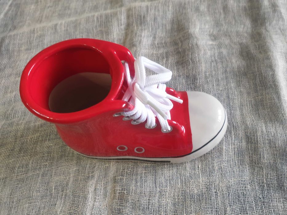 Порцеланов моливник -кец .Неупотребяван