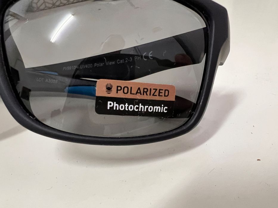 Ochelari de soare cu lentile polarizate și fotosensibile