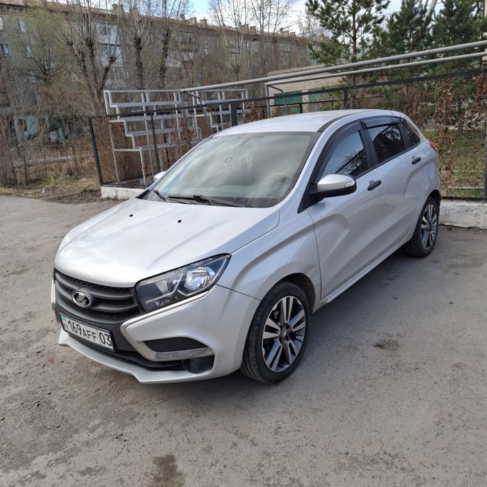 Продам машину LADA xray
