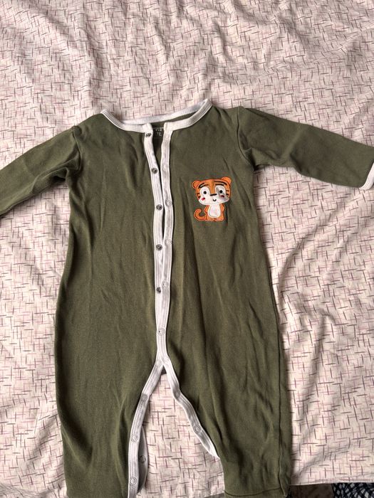 Бесплатно отдам детские одежды.