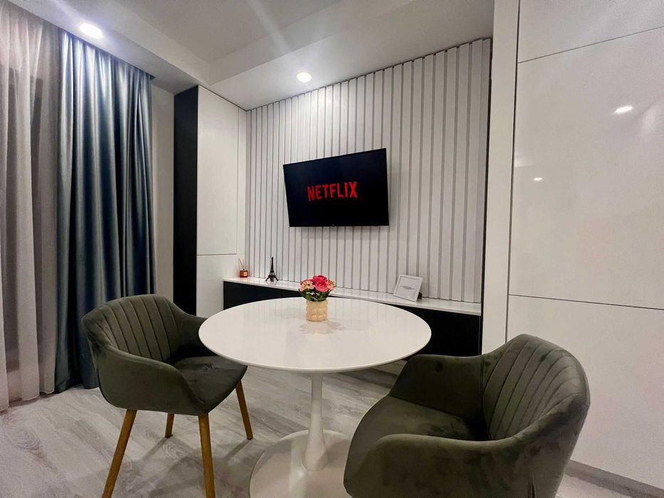 Regim Hotelier 2 camere in Cosmopolis