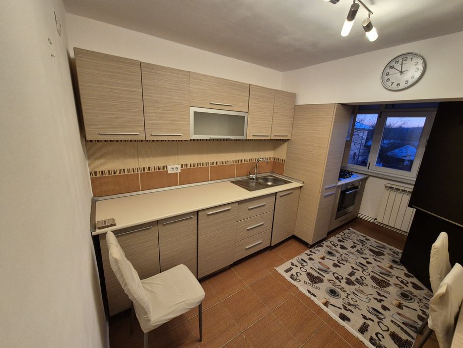 Închiriez apartament 3 camere, Zona Monument