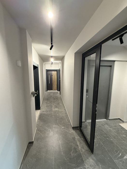 Дава се под наем Четиристаен апартамент в Асеновград - 160 кв.м за 1500 € - Снимка #16