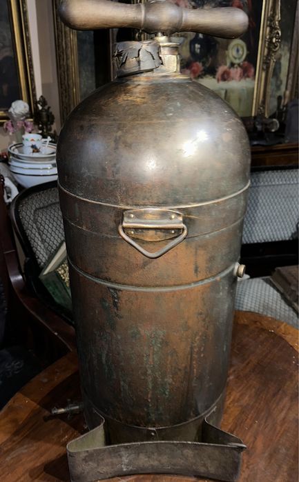 Stropitor interbelic romanesc