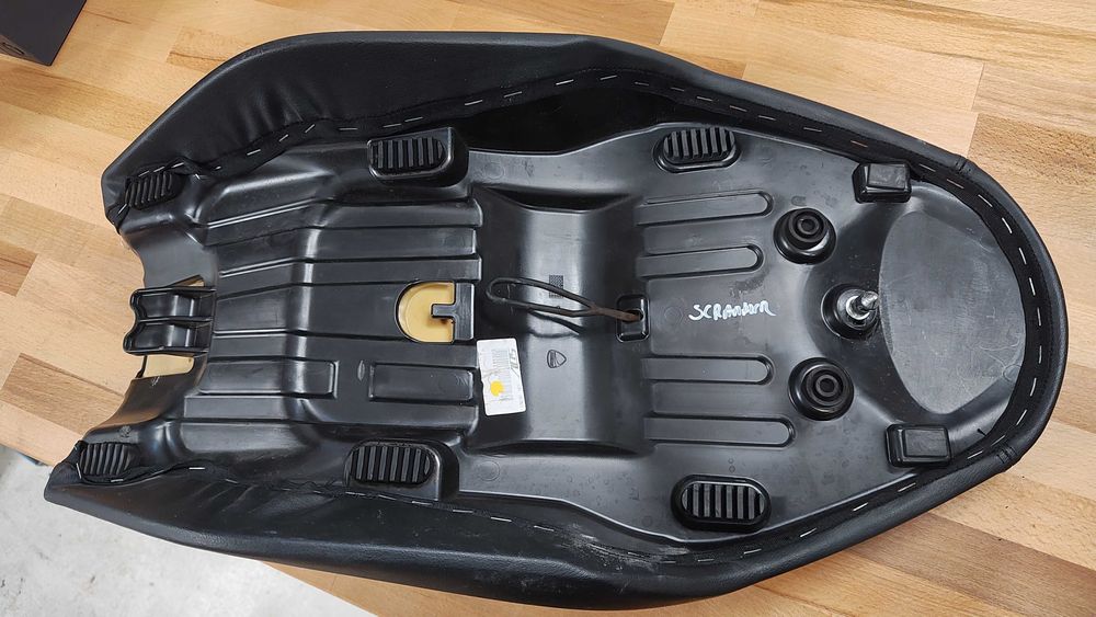 Parbriz bagaje laterale Ducati Scrambler