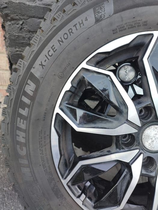 Продам зимние шины Michelin
