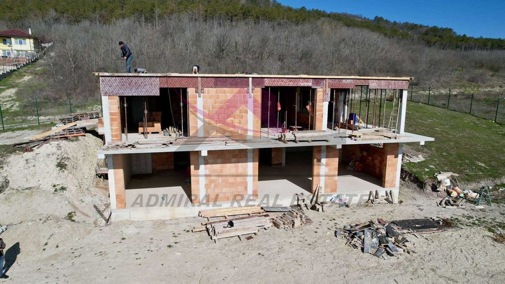 Продава се Къща в Варна, Левски - 388 кв.м за 539 €/кв.м - Снимка #3