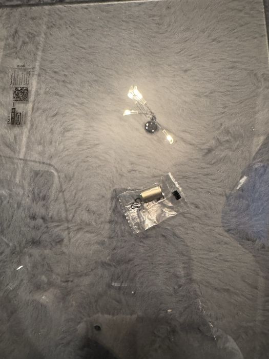 Продавам вратички за рафтчета ИКЕА ЕКЕТ