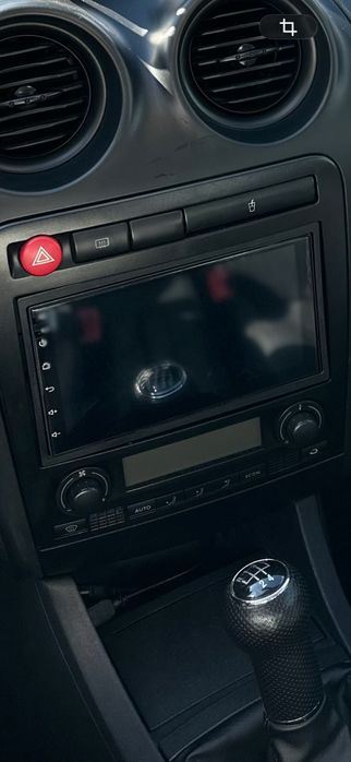 Display auto  ideal pentru canera mansalier , gps, etc