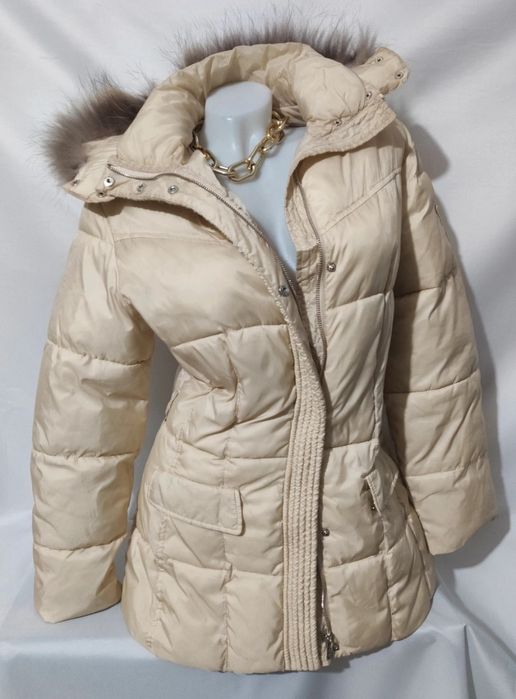 Geacă de iarnă cu glugă