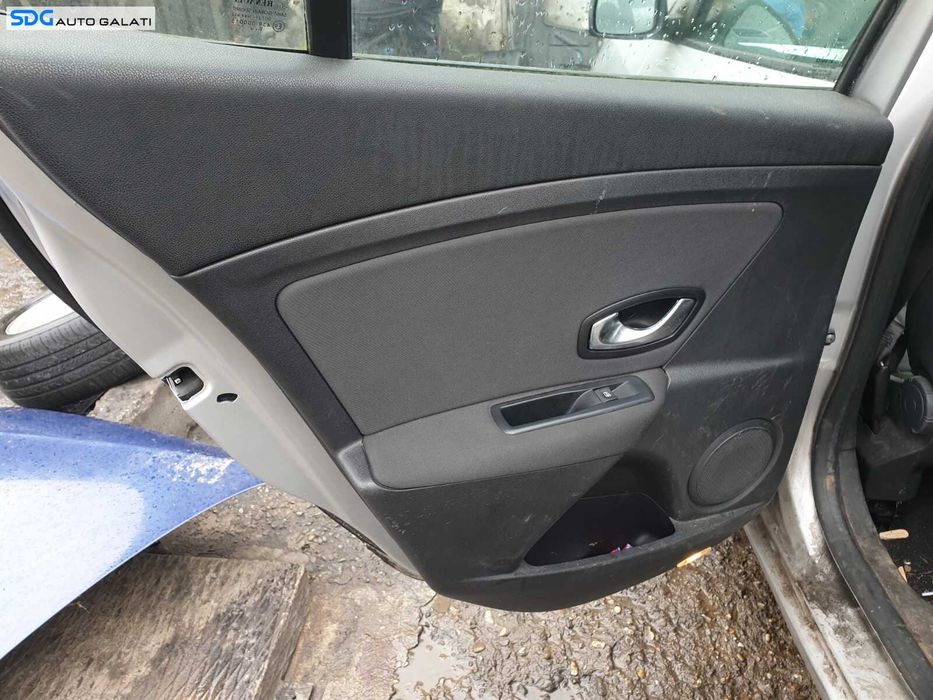 Panou Tapiterie Fata Interioara Textil Negru de pe Usa Portiera Stanga Spate Renault Megane 3 Hatchback 2008 - 2015 [C2178]
